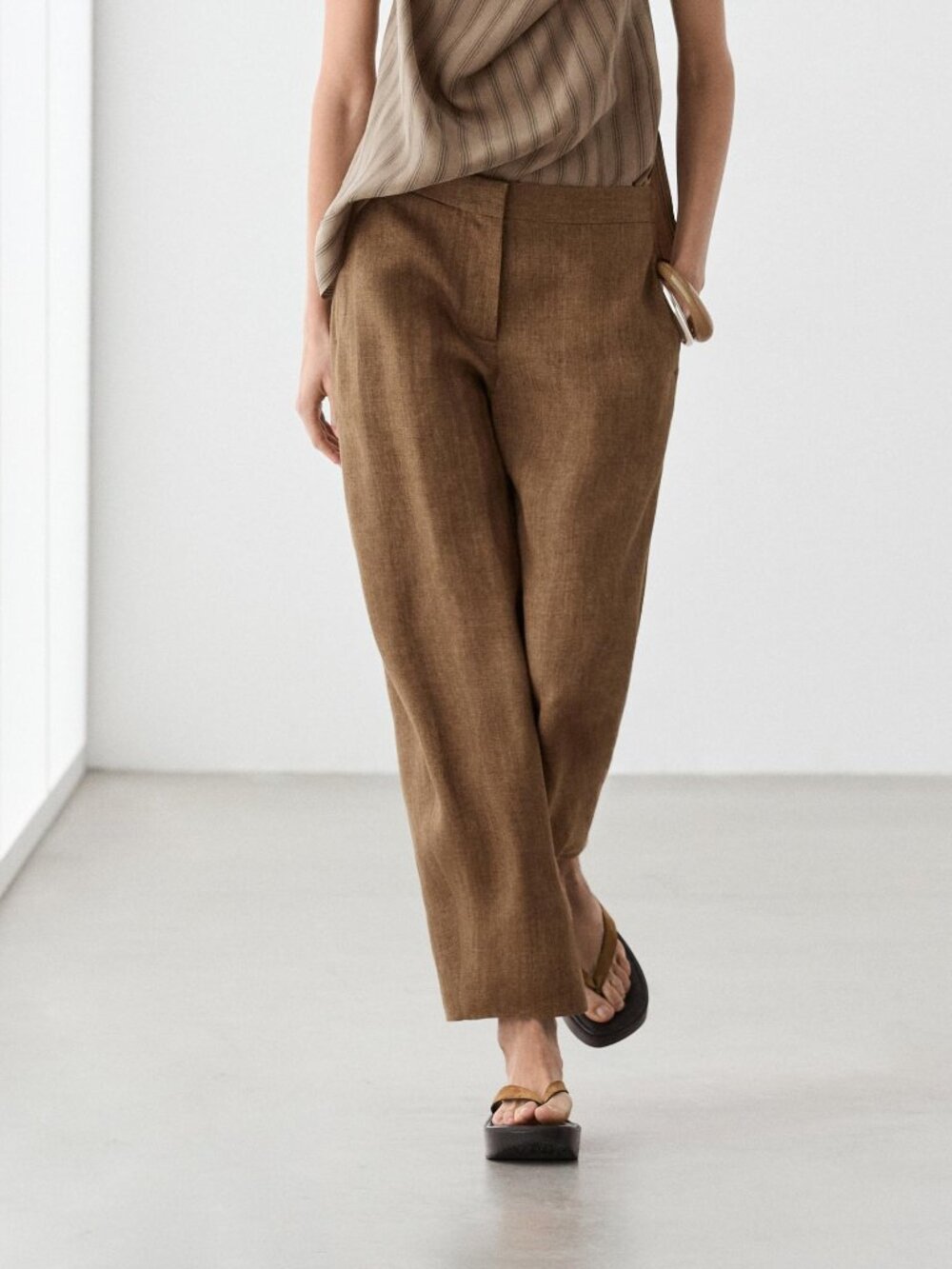 Linen Barrel Fit Pants